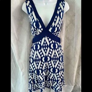 Summer printed sleeveless mini dress with side and back cut outs